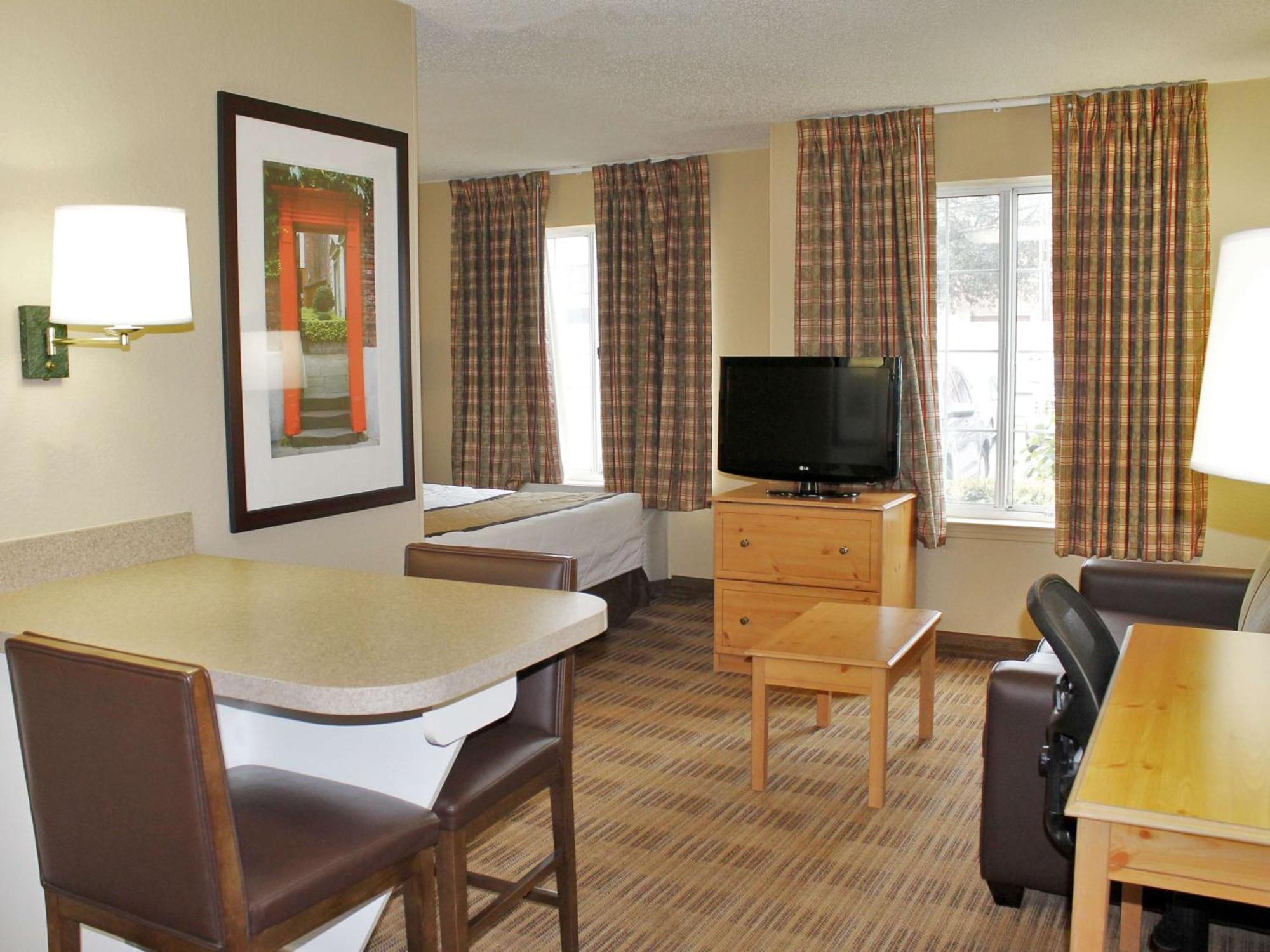 Hotel Beachwood Extended
