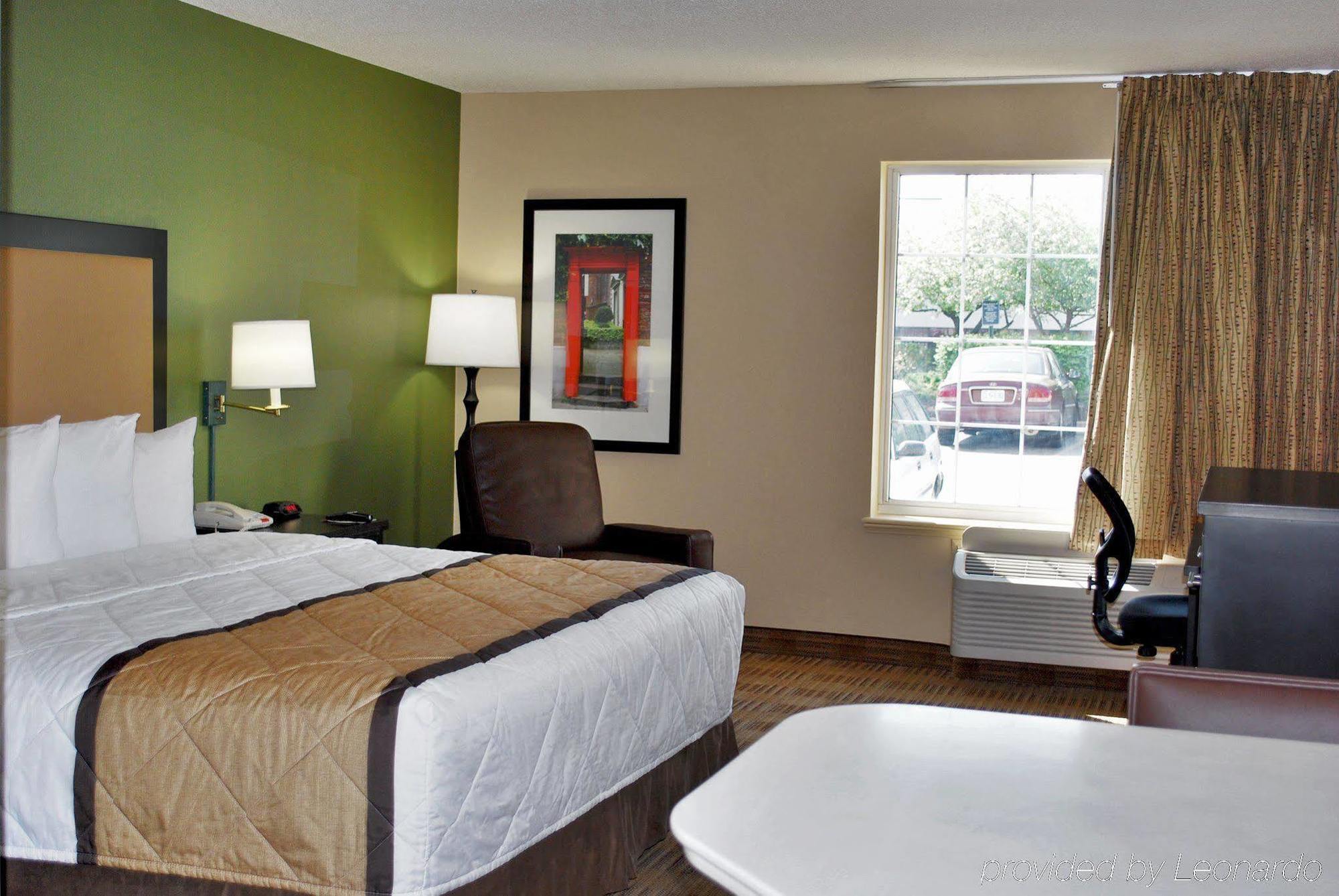 Hotel Beachwood Extended Orange